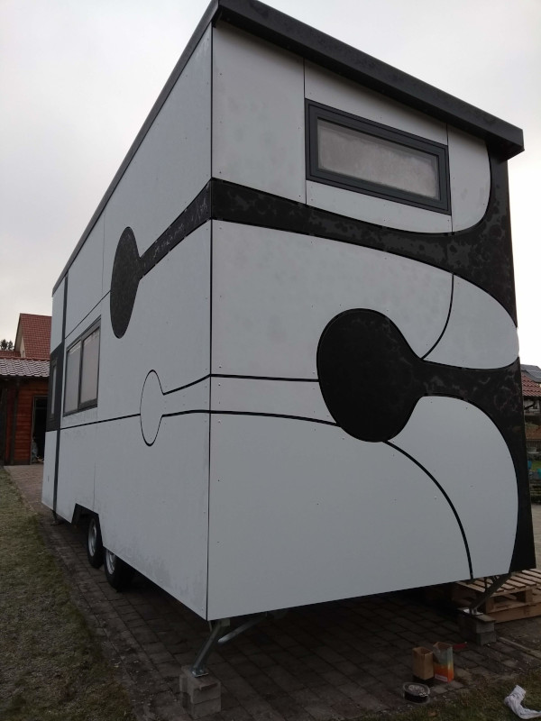 Die Fassade aus Dibond